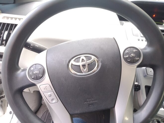 Toyota Prius V 2011, 156,000 km - 1.8 л - Bakı