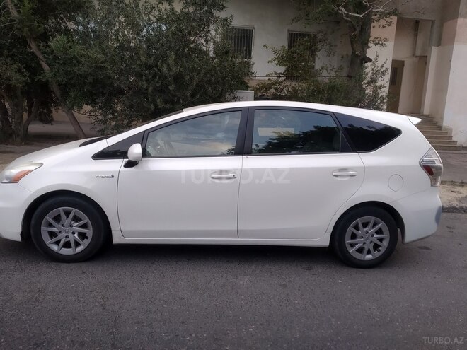 Toyota Prius V 2011, 156,000 km - 1.8 л - Bakı