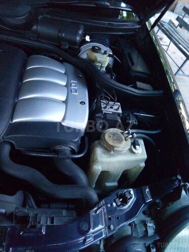 Mercedes E 220 2001, 295,770 km - 2.2 l - Hacıqabul