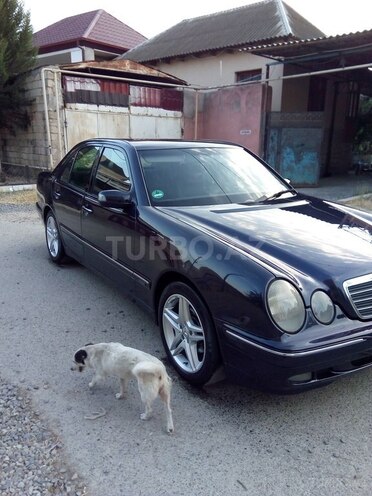 Mercedes E 220 2001, 295,770 km - 2.2 l - Hacıqabul