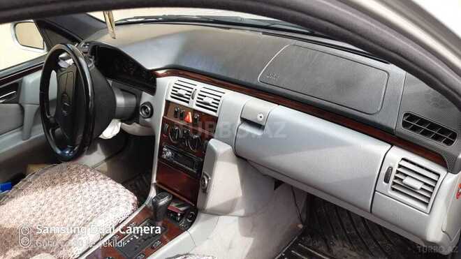 Mercedes E 230 1996, 285,000 km - 2.3 л - Şabran