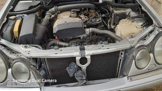 Mercedes E 230 1996, 285,000 km - 2.3 л - Şabran