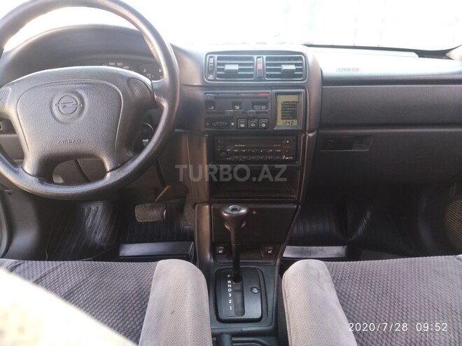 Opel Vectra 1995, 200,000 km - 2.0 l - Bakı