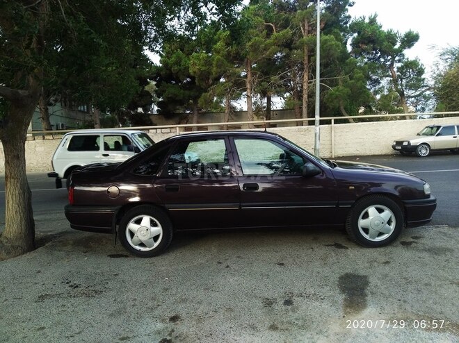 Opel Vectra 1995, 200,000 km - 2.0 l - Bakı
