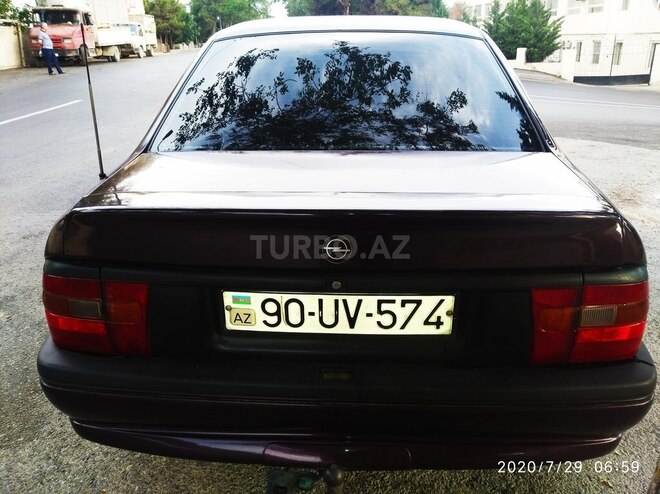 Opel Vectra 1995, 200,000 km - 2.0 l - Bakı