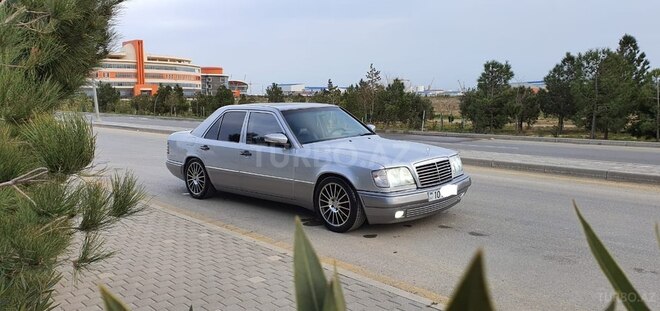 Mercedes E 200 1994, 367,329 km - 2.0 л - Bakı