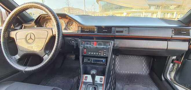 Mercedes E 200 1994, 367,329 km - 2.0 л - Bakı