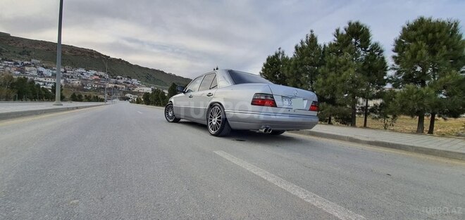 Mercedes E 200 1994, 367,329 km - 2.0 л - Bakı