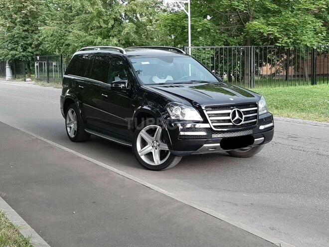 Mercedes GL 550 2009, 236,000 km - 5.5 l - Quba