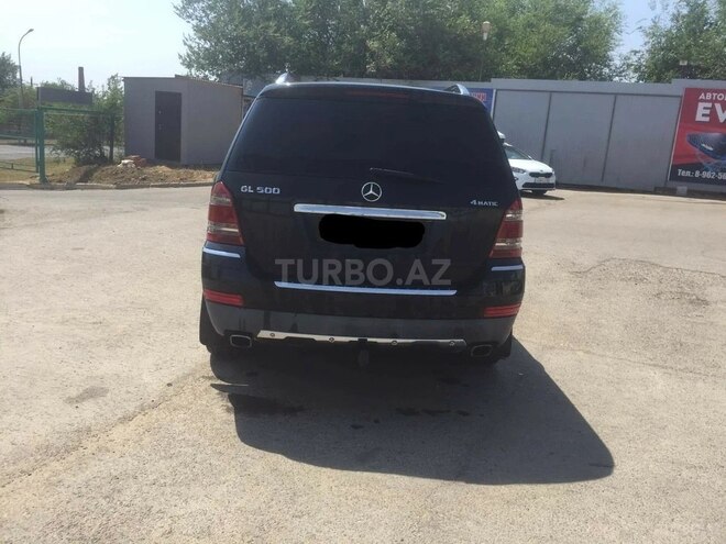 Mercedes GL 550 2009, 236,000 km - 5.5 l - Quba