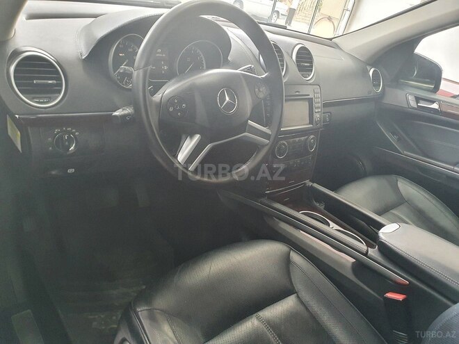Mercedes GL 550 2009, 236,000 km - 5.5 l - Quba