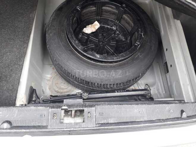 Mercedes E 220 1998, 325,000 km - 2.2 l - Bakı
