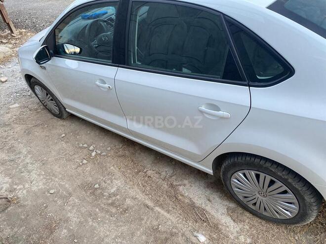 Volkswagen Polo 2019, 7,500 km - 1.6 л - Bakı