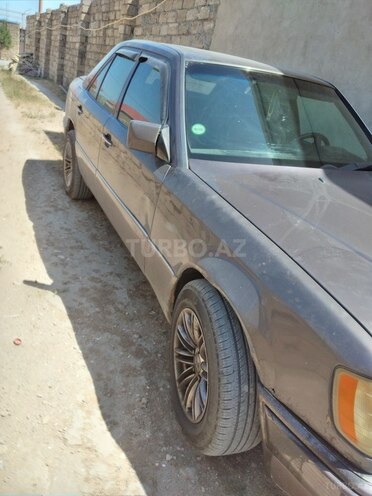 Mercedes E 250 1991, 250,000 km - 2.5 л - Bakı