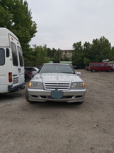 Mercedes C 230 2000, 196,300 km - 2.3 л - Mingəçevir