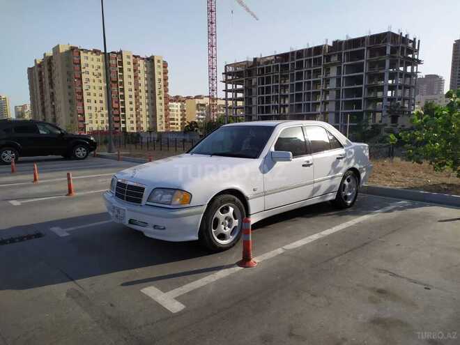 Mercedes C 240 2000, 166,000 km - 2.4 л - Bakı