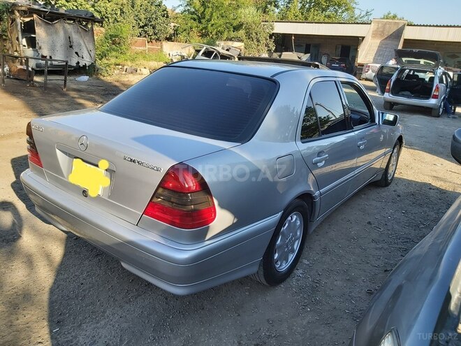 Mercedes C 230 2000, 196,300 km - 2.3 л - Mingəçevir