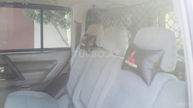 Mitsubishi Pajero 2003, 290,000 km - 3.0 л - Biləsuvar