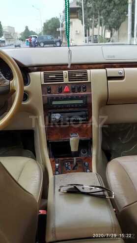 Mercedes E 320 2000, 322,000 km - 3.2 l - Bakı