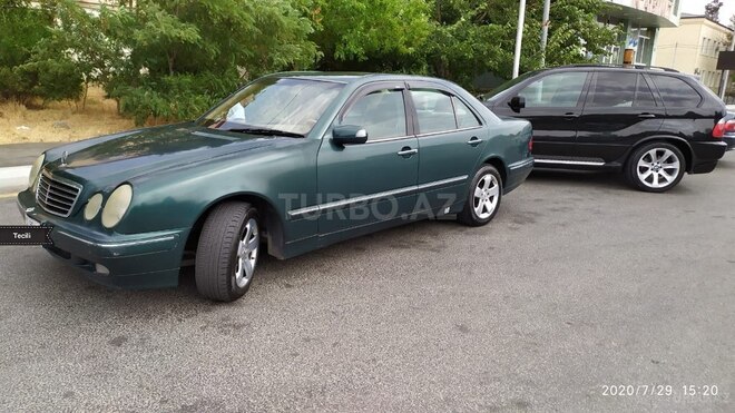 Mercedes E 320 2000, 322,000 km - 3.2 l - Bakı