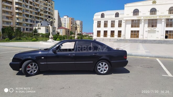 Mercedes E 290 1998, 368,457 km - 2.9 л - Sumqayıt