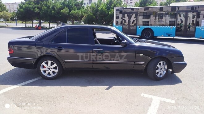 Mercedes E 290 1998, 368,457 km - 2.9 л - Sumqayıt