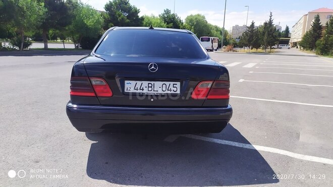 Mercedes E 290 1998, 368,457 km - 2.9 л - Sumqayıt