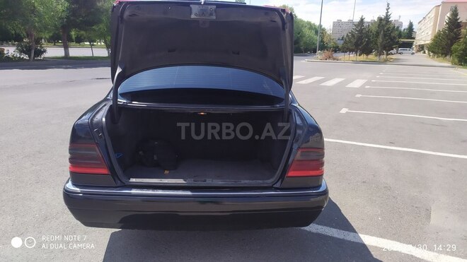 Mercedes E 290 1998, 368,457 km - 2.9 л - Sumqayıt