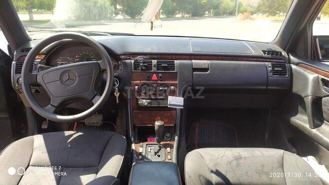 Mercedes E 290 1998, 368,457 km - 2.9 л - Sumqayıt