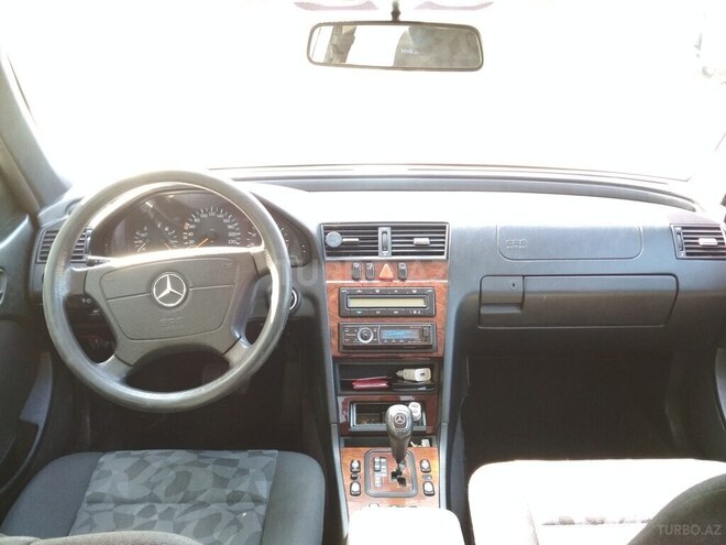 Mercedes C 200 1999, 220,000 km - 2.0 l - Bakı