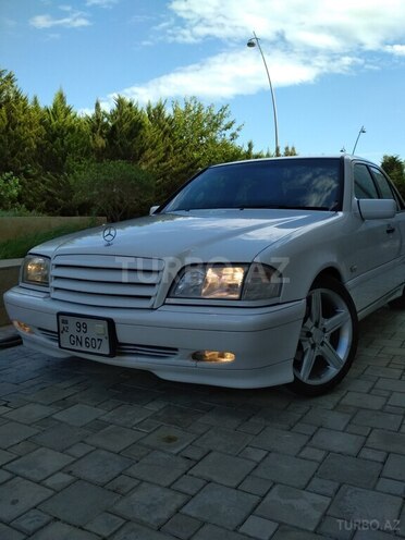 Mercedes C 200 1999, 220,000 km - 2.0 l - Bakı