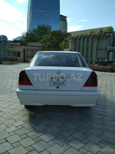 Mercedes C 200 1999, 220,000 km - 2.0 l - Bakı