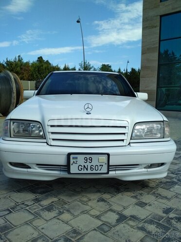 Mercedes C 200 1999, 220,000 km - 2.0 l - Bakı