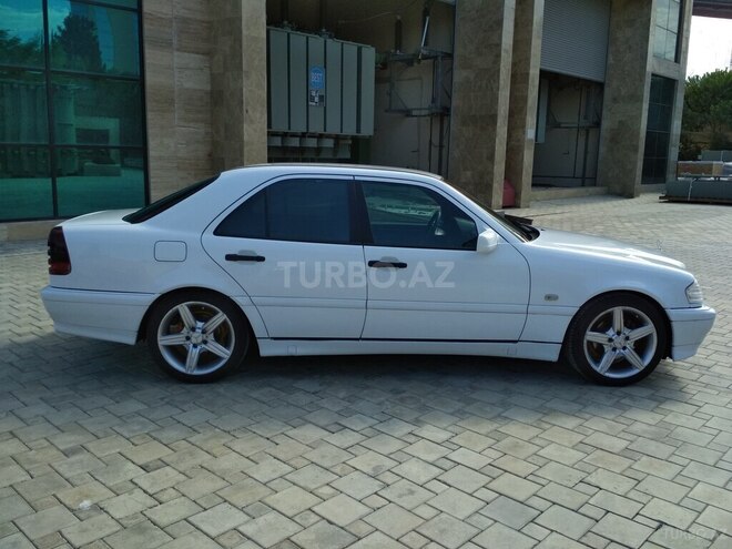 Mercedes C 200 1999, 220,000 km - 2.0 l - Bakı