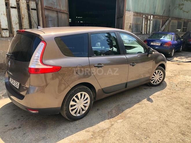 Renault Megane Scenic 2010, 290,000 km - 1.5 л - Bakı