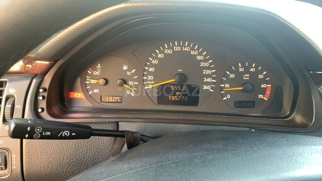 Mercedes E 320 2000, 196,000 km - 3.2 l - Bakı