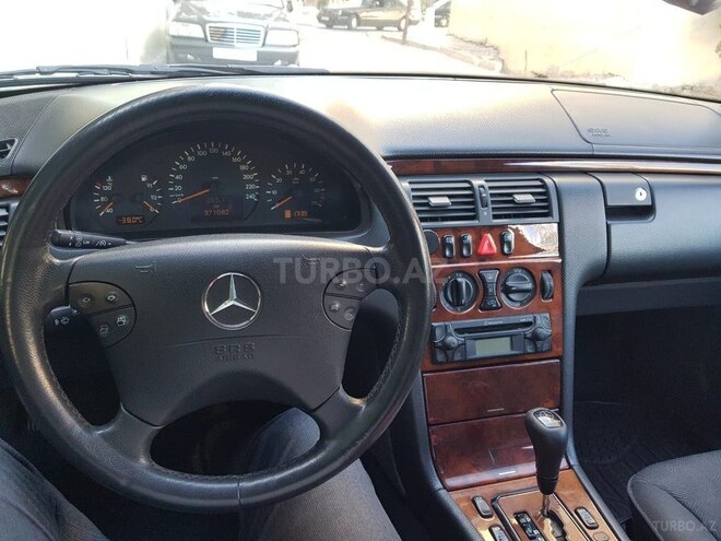 Mercedes E 200 2000, 370,000 km - 2.0 л - Sumqayıt
