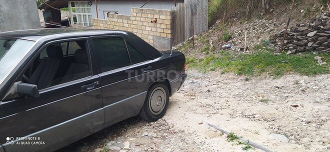 Mercedes 190 1991, 235,680 km - 2.0 l - Şəki