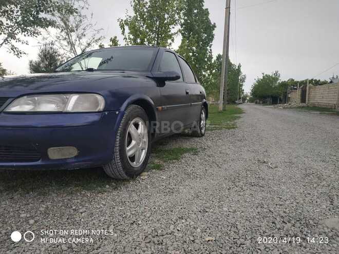 Opel Vectra 1998, 300,000 km - 1.8 l - Mingəçevir