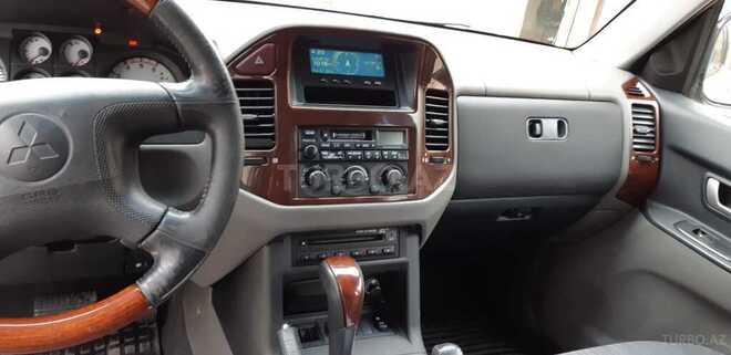 Mitsubishi Pajero 2006, 320,000 km - 3.2 l - Bakı