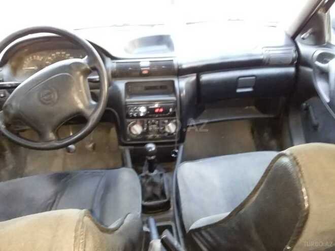 Opel Astra 1997, 295,000 km - 1.6 l - Bakı