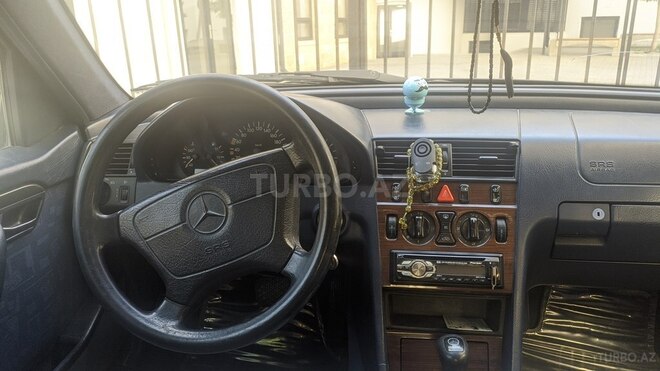 Mercedes C 220 1995, 357,608 km - 2.2 l - Bakı