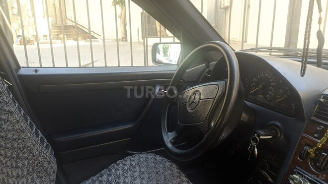 Mercedes C 220 1995, 357,608 km - 2.2 l - Bakı