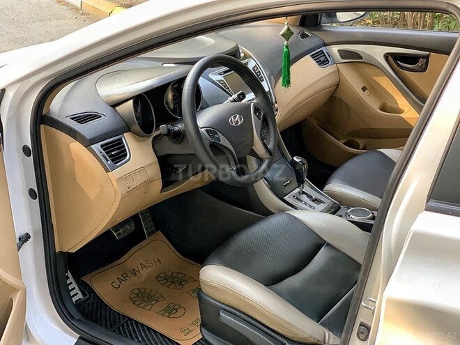 Hyundai Elantra 2012, 130,000 km - 1.6 л - Bakı