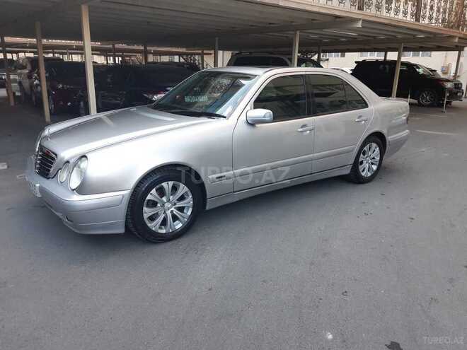 Mercedes E 220 2001, 296,328 km - 2.2 l - Bakı