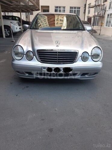 Mercedes E 220 2001, 296,328 km - 2.2 l - Bakı