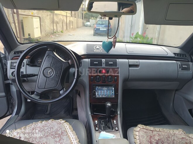 Mercedes E 230 1997, 423,876 km - 2.3 l - Bakı