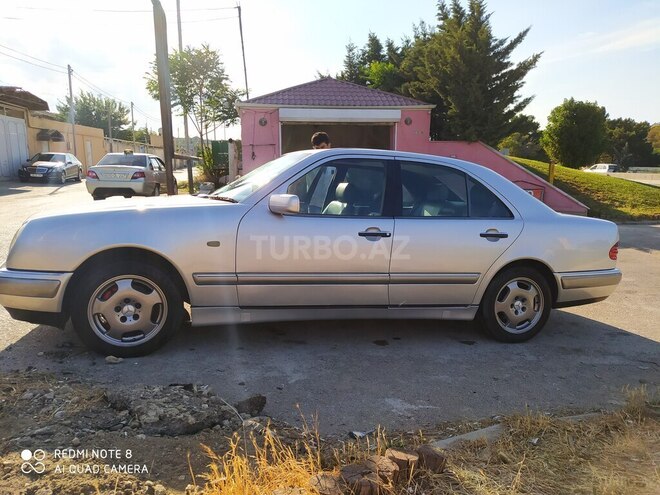 Mercedes E 230 1997, 423,876 km - 2.3 l - Bakı