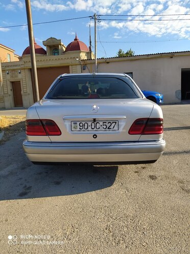 Mercedes E 230 1997, 423,876 km - 2.3 l - Bakı