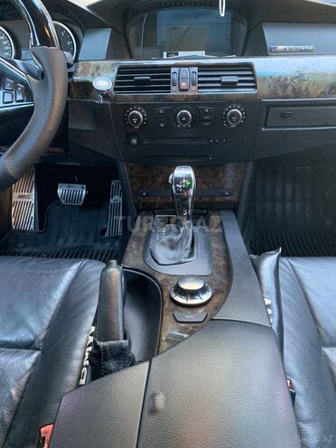 BMW 530 2005, 275,000 km - 3.0 л - Bakı